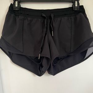 Lululemon hotty hot short lined low rise